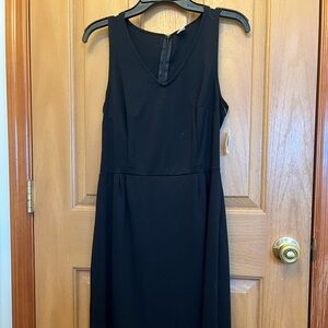 NWT Old Navy Black Sleeveless Dress Size Medium